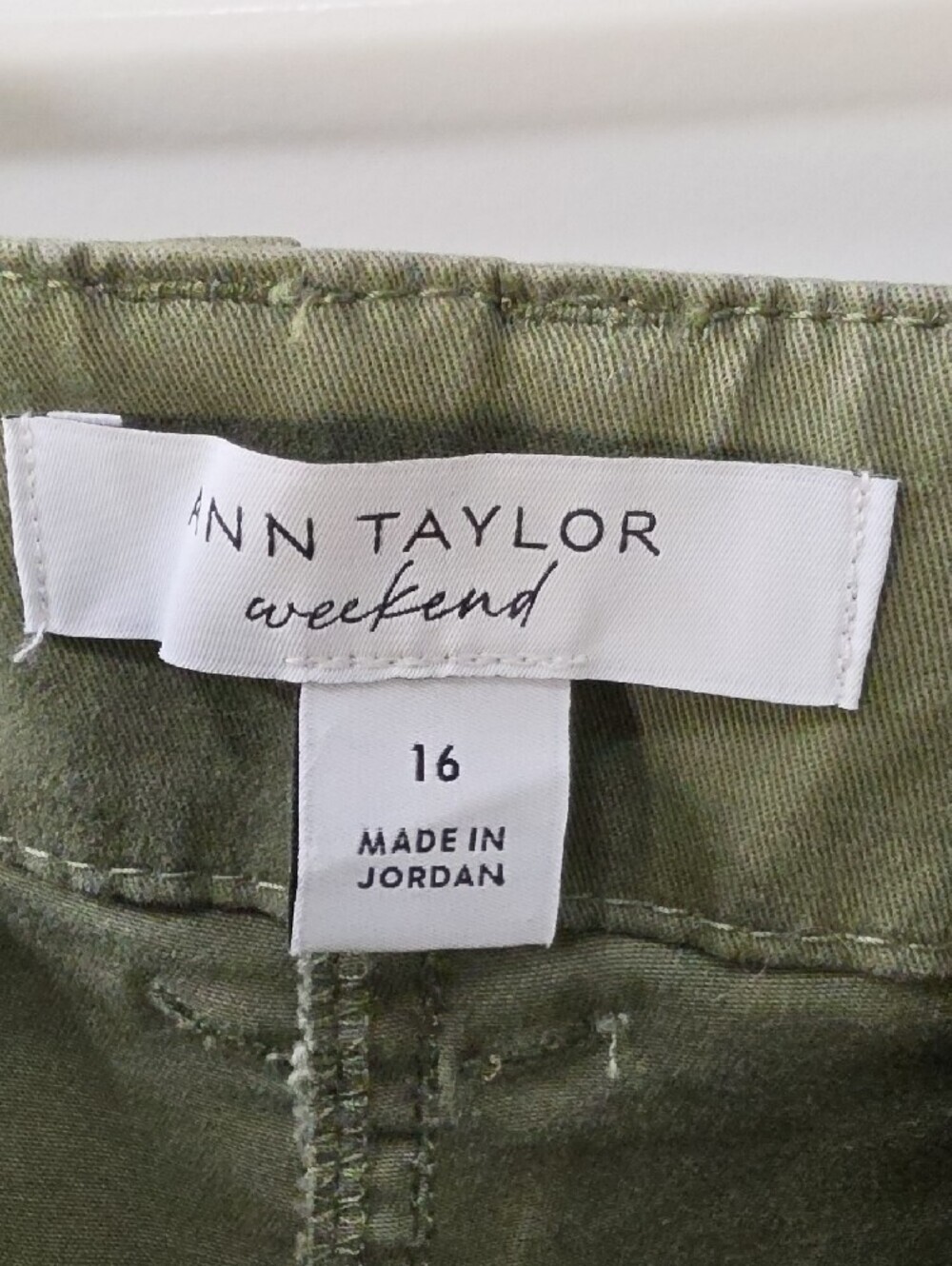 Ann Taylor Weekend Olive Green Pants | Size 16 - Picture 2 of 7